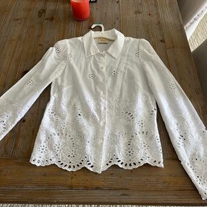 Beautiful White 100% cotton Eyelet Blouse🌸